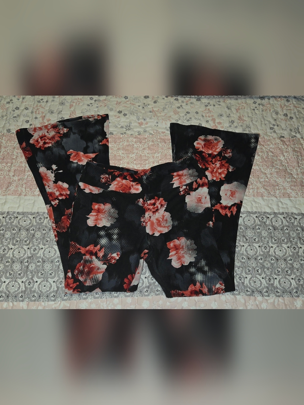 No Boundaries Black and Pink Graphic Leggings